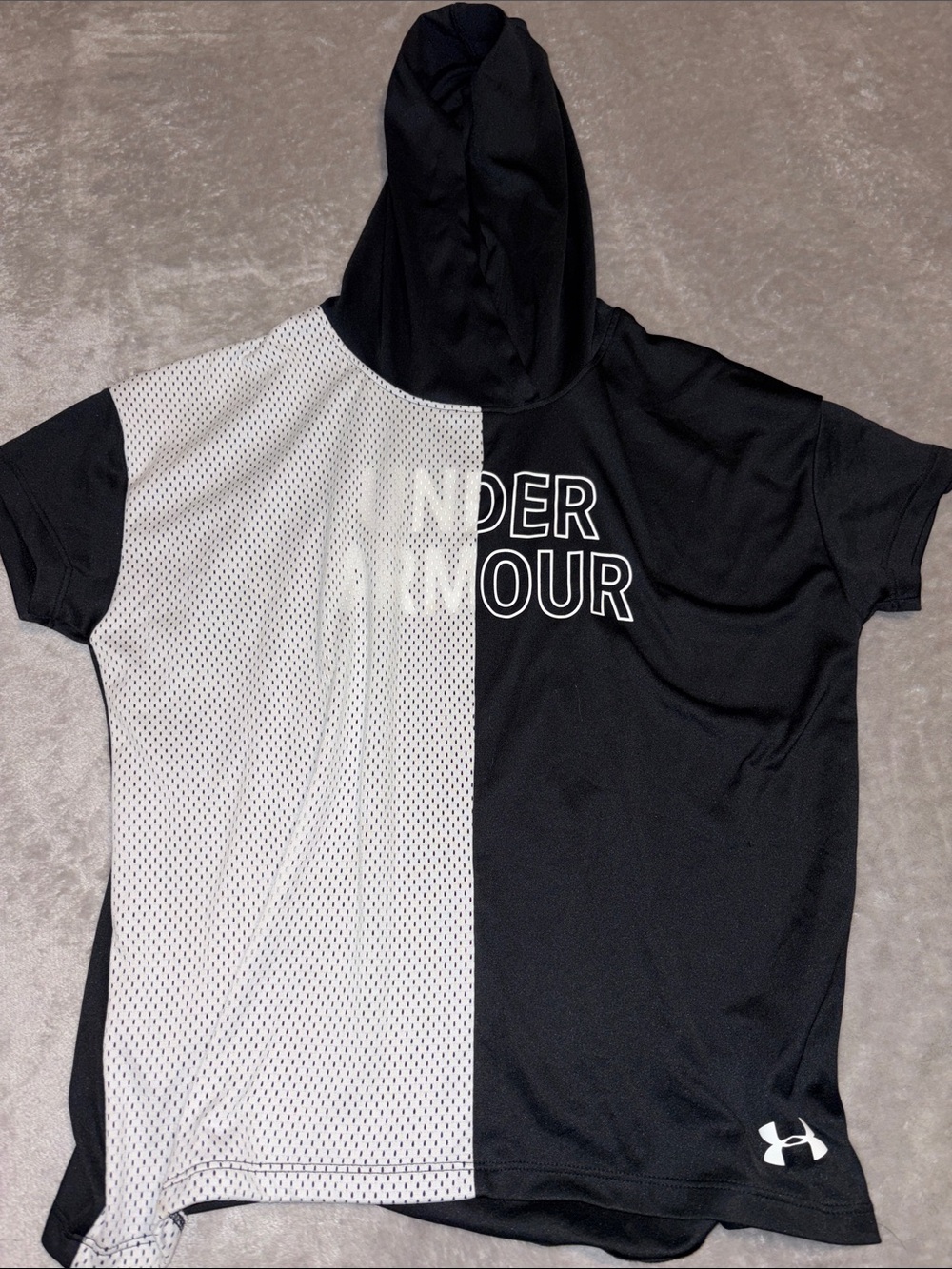 Under Armour Short Sleeve Hooded Athletic Top